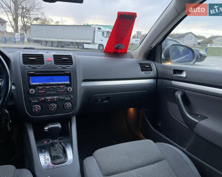 Серый Фольксваген Джетта, объемом двигателя 1.4 л и пробегом 253 тыс. км за 6500 $, фото 12 на Automoto.ua