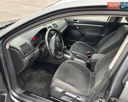 Серый Фольксваген Джетта, объемом двигателя 1.4 л и пробегом 192 тыс. км за 6000 $, фото 16 на Automoto.ua