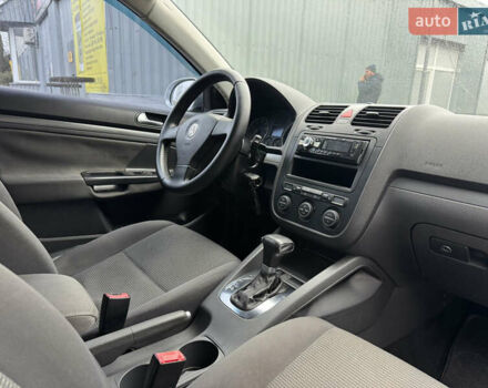 Серый Фольксваген Джетта, объемом двигателя 1.6 л и пробегом 171 тыс. км за 5800 $, фото 18 на Automoto.ua