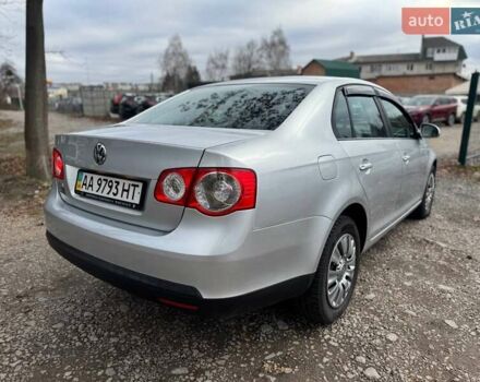 Сірий Фольксваген Джетта, об'ємом двигуна 1.6 л та пробігом 193 тис. км за 5250 $, фото 5 на Automoto.ua