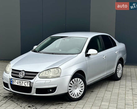 Серый Фольксваген Джетта, объемом двигателя 1.6 л и пробегом 312 тыс. км за 4999 $, фото 2 на Automoto.ua