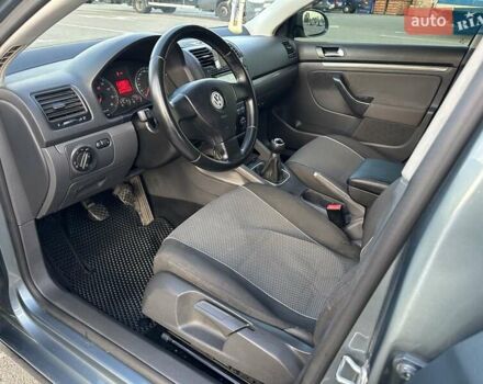Серый Фольксваген Джетта, объемом двигателя 1.6 л и пробегом 246 тыс. км за 6500 $, фото 12 на Automoto.ua
