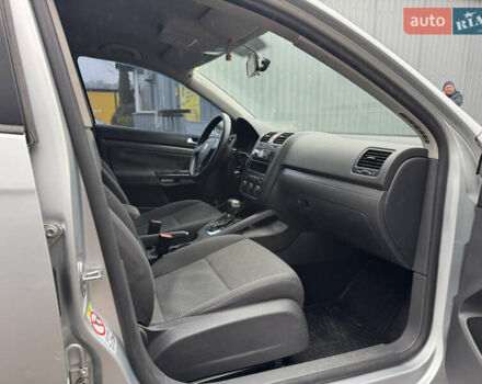 Серый Фольксваген Джетта, объемом двигателя 1.6 л и пробегом 171 тыс. км за 5800 $, фото 10 на Automoto.ua