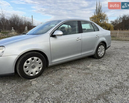 Сірий Фольксваген Джетта, об'ємом двигуна 1.6 л та пробігом 250 тис. км за 7300 $, фото 8 на Automoto.ua