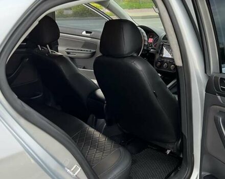 Сірий Фольксваген Джетта, об'ємом двигуна 1.6 л та пробігом 278 тис. км за 5000 $, фото 11 на Automoto.ua