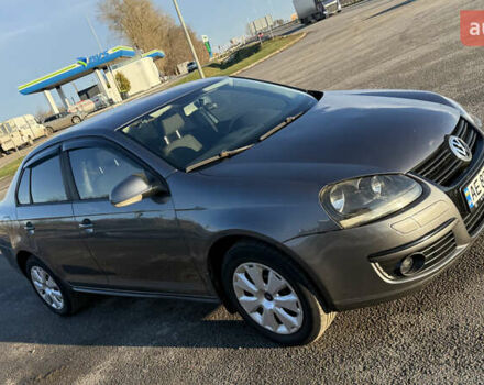 Сірий Фольксваген Джетта, об'ємом двигуна 1.6 л та пробігом 282 тис. км за 5900 $, фото 4 на Automoto.ua