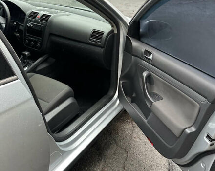 Сірий Фольксваген Джетта, об'ємом двигуна 1.6 л та пробігом 171 тис. км за 5900 $, фото 27 на Automoto.ua