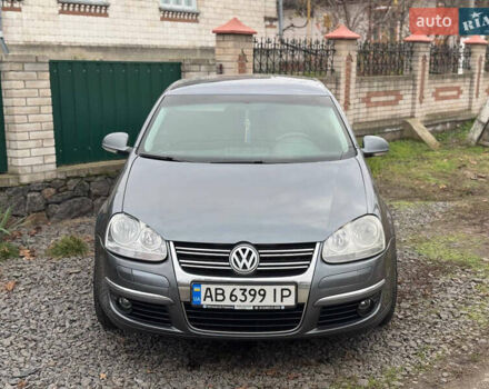 Серый Фольксваген Джетта, объемом двигателя 1.6 л и пробегом 250 тыс. км за 4199 $, фото 1 на Automoto.ua