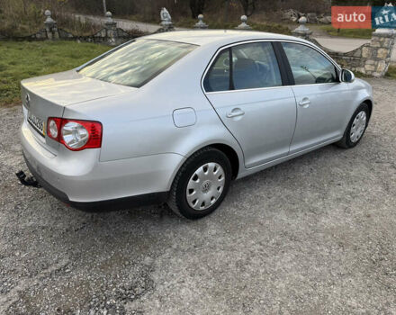 Сірий Фольксваген Джетта, об'ємом двигуна 1.6 л та пробігом 250 тис. км за 7300 $, фото 4 на Automoto.ua