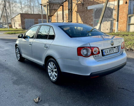 Серый Фольксваген Джетта, объемом двигателя 1.6 л и пробегом 309 тыс. км за 4999 $, фото 2 на Automoto.ua