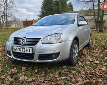 Серый Фольксваген Джетта, объемом двигателя 1.6 л и пробегом 193 тыс. км за 5400 $, фото 2 на Automoto.ua