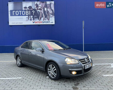 Серый Фольксваген Джетта, объемом двигателя 1.4 л и пробегом 253 тыс. км за 6500 $, фото 1 на Automoto.ua