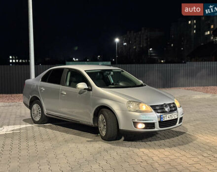 Сірий Фольксваген Джетта, об'ємом двигуна 1.6 л та пробігом 300 тис. км за 5100 $, фото 3 на Automoto.ua