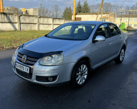 Серый Фольксваген Джетта, объемом двигателя 1.6 л и пробегом 309 тыс. км за 4999 $, фото 61 на Automoto.ua