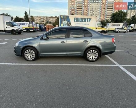 Серый Фольксваген Джетта, объемом двигателя 1.6 л и пробегом 246 тыс. км за 6500 $, фото 5 на Automoto.ua