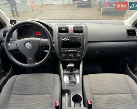 Серый Фольксваген Джетта, объемом двигателя 1.6 л и пробегом 171 тыс. км за 5800 $, фото 9 на Automoto.ua