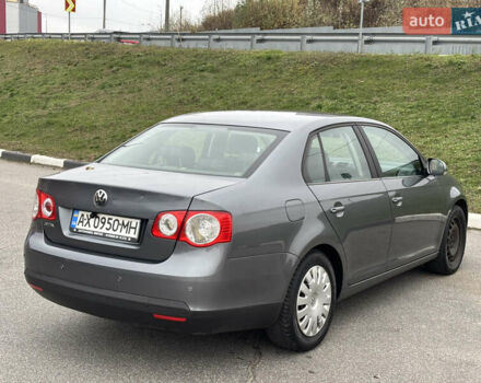 Серый Фольксваген Джетта, объемом двигателя 1.6 л и пробегом 250 тыс. км за 5700 $, фото 3 на Automoto.ua