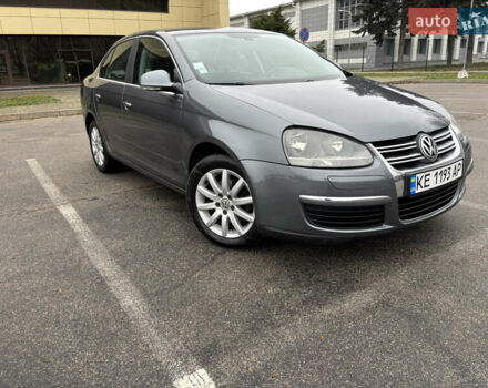 Серый Фольксваген Джетта, объемом двигателя 1.4 л и пробегом 192 тыс. км за 6000 $, фото 12 на Automoto.ua