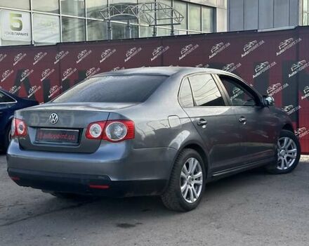 Серый Фольксваген Джетта, объемом двигателя 1.6 л и пробегом 245 тыс. км за 6500 $, фото 6 на Automoto.ua