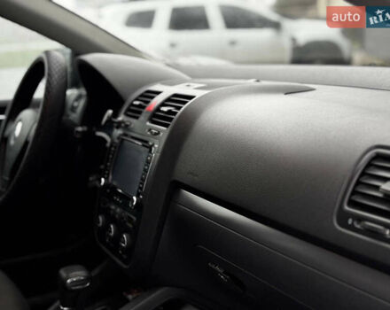 Сірий Фольксваген Джетта, об'ємом двигуна 1.6 л та пробігом 218 тис. км за 6700 $, фото 7 на Automoto.ua