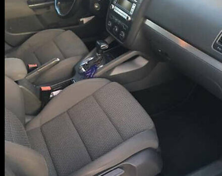 Сірий Фольксваген Джетта, об'ємом двигуна 2 л та пробігом 260 тис. км за 8100 $, фото 6 на Automoto.ua