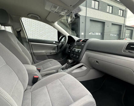 Серый Фольксваген Джетта, объемом двигателя 1.4 л и пробегом 209 тыс. км за 7999 $, фото 17 на Automoto.ua