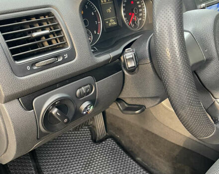 Серый Фольксваген Джетта, объемом двигателя 2.48 л и пробегом 227 тыс. км за 7500 $, фото 11 на Automoto.ua