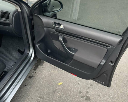 Серый Фольксваген Джетта, объемом двигателя 2.48 л и пробегом 227 тыс. км за 7500 $, фото 8 на Automoto.ua