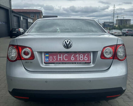 Серый Фольксваген Джетта, объемом двигателя 1.4 л и пробегом 209 тыс. км за 7999 $, фото 4 на Automoto.ua