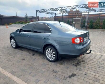 Серый Фольксваген Джетта, объемом двигателя 1.6 л и пробегом 158 тыс. км за 8200 $, фото 6 на Automoto.ua