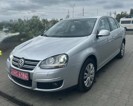 Серый Фольксваген Джетта, объемом двигателя 1.4 л и пробегом 209 тыс. км за 7999 $, фото 2 на Automoto.ua