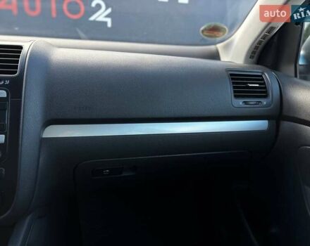 Сірий Фольксваген Джетта, об'ємом двигуна 1.4 л та пробігом 236 тис. км за 6200 $, фото 16 на Automoto.ua