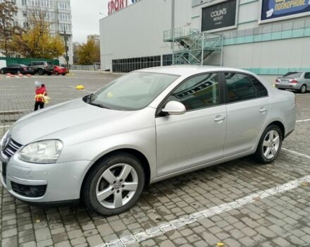 Серый Фольксваген Джетта, объемом двигателя 1.4 л и пробегом 141 тыс. км за 7000 $, фото 3 на Automoto.ua