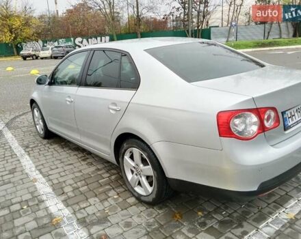 Серый Фольксваген Джетта, объемом двигателя 1.4 л и пробегом 141 тыс. км за 7000 $, фото 3 на Automoto.ua