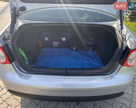 Серый Фольксваген Джетта, объемом двигателя 1.39 л и пробегом 237 тыс. км за 6500 $, фото 15 на Automoto.ua