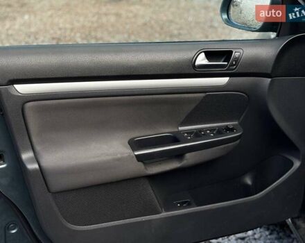 Сірий Фольксваген Джетта, об'ємом двигуна 1.4 л та пробігом 236 тис. км за 6200 $, фото 24 на Automoto.ua