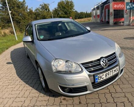 Серый Фольксваген Джетта, объемом двигателя 1.39 л и пробегом 237 тыс. км за 6500 $, фото 2 на Automoto.ua