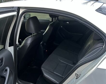 Сірий Фольксваген Джетта, об'ємом двигуна 2.5 л та пробігом 185 тис. км за 6800 $, фото 5 на Automoto.ua