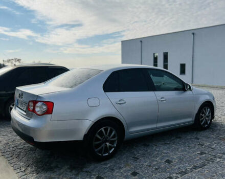 Фольксваген Джетта 2010 у Мукачеве на Automoto.ua Сірий Фольксваген Джетта, об'ємом двигуна 1.6 л та пробігом 236 тис. км за 7500 $, фото 4 на Automoto.ua