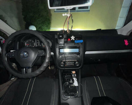 Фольксваген Джетта 2010 у Мукачеве на Automoto.ua Сірий Фольксваген Джетта, об'ємом двигуна 1.6 л та пробігом 236 тис. км за 7500 $, фото 12 на Automoto.ua