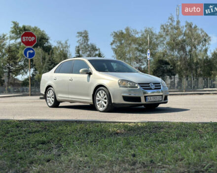 Серый Фольксваген Джетта, объемом двигателя 2.48 л и пробегом 232 тыс. км за 7199 $, фото 1 на Automoto.ua