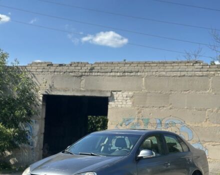 Сірий Фольксваген Джетта, об'ємом двигуна 2.5 л та пробігом 240 тис. км за 3000 $, фото 2 на Automoto.ua