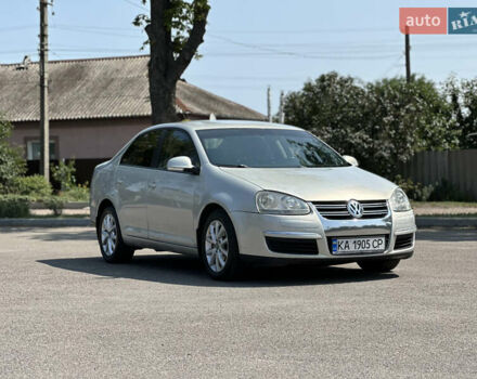 Сірий Фольксваген Джетта, об'ємом двигуна 2.48 л та пробігом 232 тис. км за 7500 $, фото 22 на Automoto.ua
