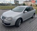 Серый Фольксваген Джетта, объемом двигателя 1.6 л и пробегом 218 тыс. км за 4250 $, фото 1 на Automoto.ua