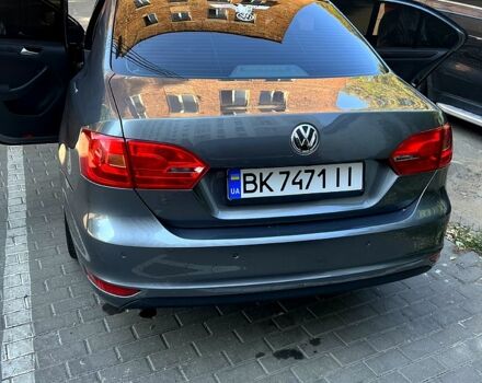 Сірий Фольксваген Джетта, об'ємом двигуна 1.6 л та пробігом 255 тис. км за 6700 $, фото 2 на Automoto.ua
