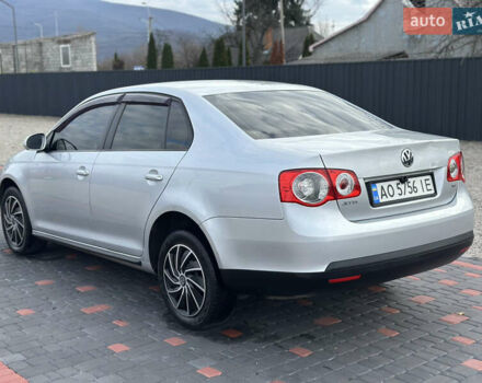 Серый Фольксваген Джетта, объемом двигателя 1.39 л и пробегом 238 тыс. км за 6900 $, фото 5 на Automoto.ua