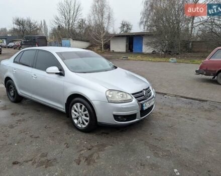 Сірий Фольксваген Джетта, об'ємом двигуна 1.6 л та пробігом 268 тис. км за 5700 $, фото 5 на Automoto.ua