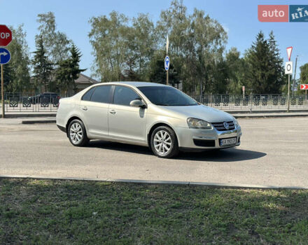 Сірий Фольксваген Джетта, об'ємом двигуна 2.48 л та пробігом 232 тис. км за 7500 $, фото 12 на Automoto.ua