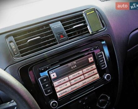 Фольксваген Джетта 2010 у Черкасах на Automoto.ua Сірий Фольксваген Джетта, об'ємом двигуна 2 л та пробігом 222 тис. км за 7400 $, фото 9 на Automoto.ua