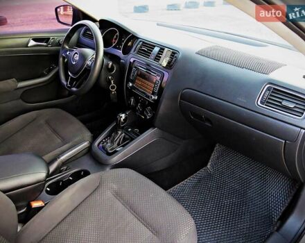 Фольксваген Джетта 2010 у Черкасах на Automoto.ua Сірий Фольксваген Джетта, об'ємом двигуна 2 л та пробігом 222 тис. км за 7400 $, фото 14 на Automoto.ua